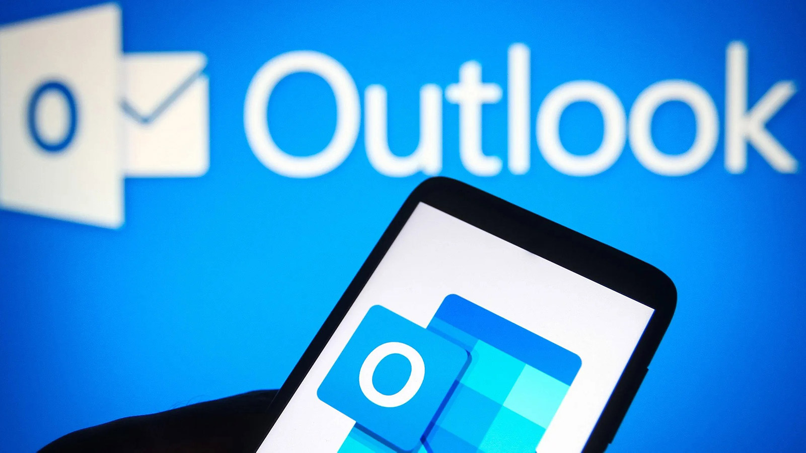 نابودی کامل HotMail با خدمات ایمیل Microsoft Outlook