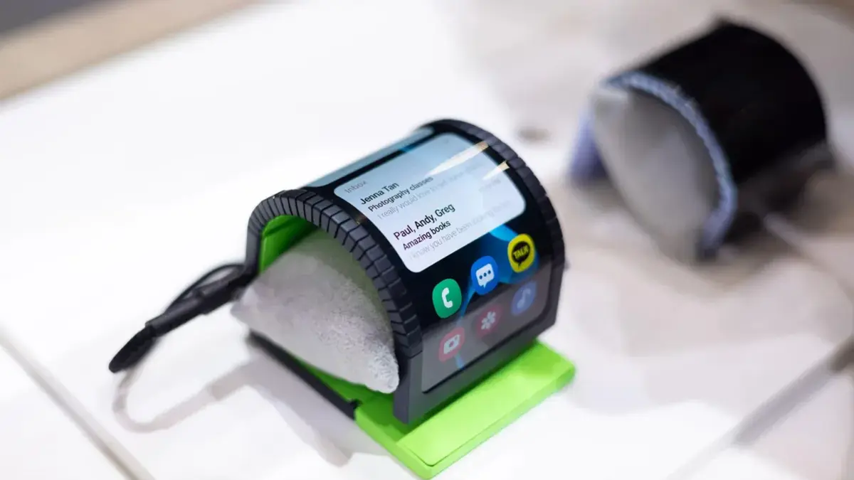 گوشی کانسپتی که سامسونگ دیسپلی در MWC 2024 به نمایش گذاشت