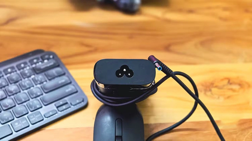 استفاده درست از شارژ لپ تاپ - لاگمدیا