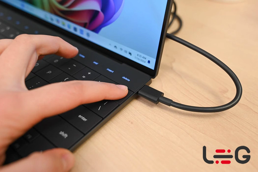 جلوگیری از آسیب فیزیکی به لپ تاپ برای افزایش عمر لپ تاپ - لاگمدیا