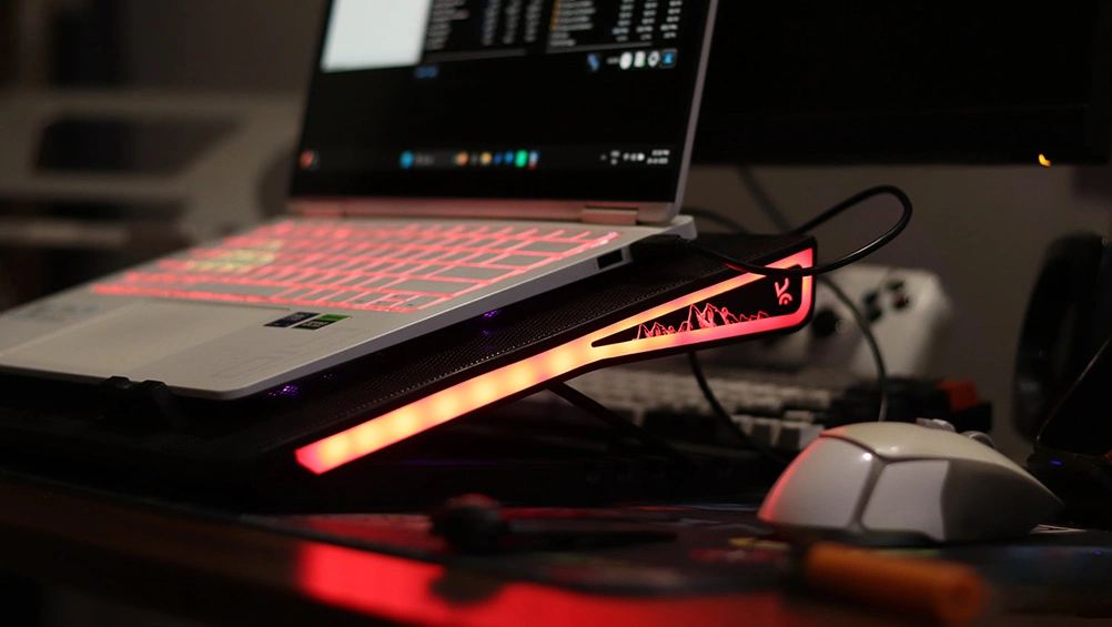 نگهداری صحیح لپ تاپ برای افزایش عمر لپ تاپ - لاگمدیا شبکه و امنیت