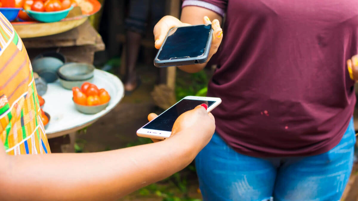 انتقال بدون کابل پیامک ها از یک گوشی اندروید به اندیروید دیگر - لاگمدیا