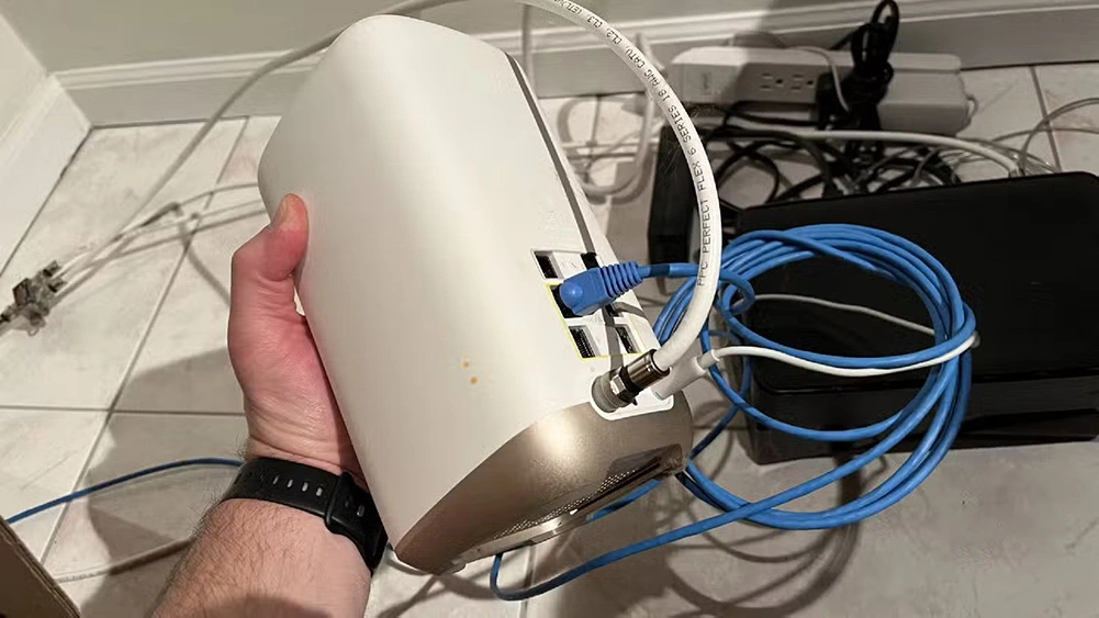 بهترین نقطه برای قرار دادن مودم در خانه - لاگ‌مدیا -شبکه های خانگی